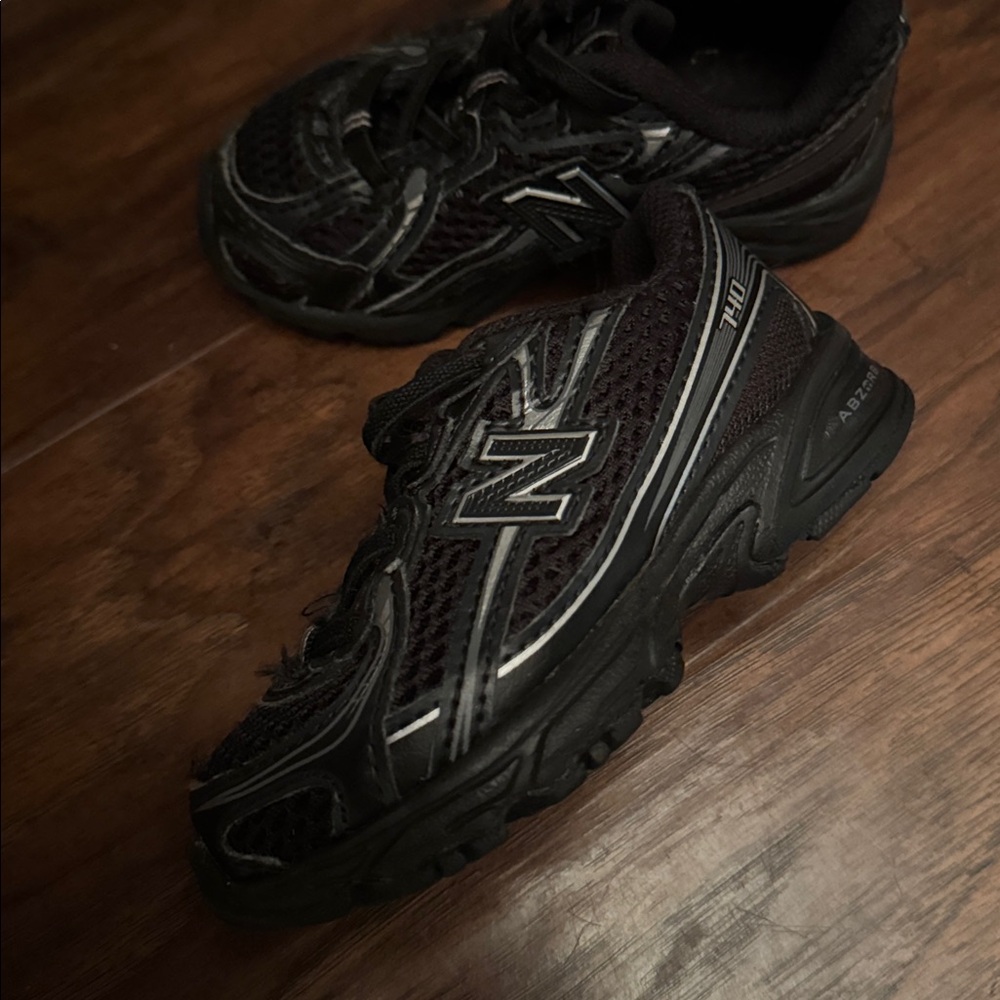 New Balance Gray and Blue Athletic Shoe